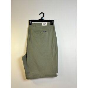 NWT‎ ROWM Stretch Fabric Olive Green Shorts Performance Athletic Men's Size 46